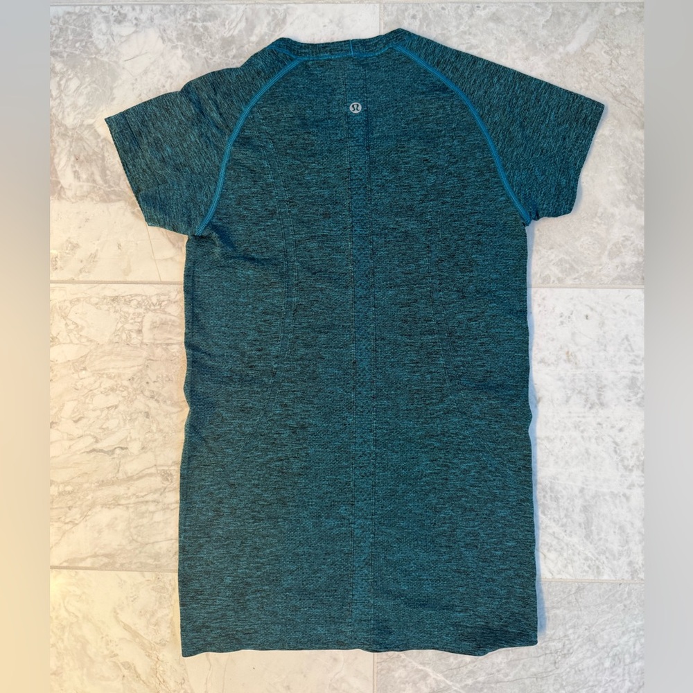 Lululemon Athletica Swiftly Short Sleeve Tee - Size 4